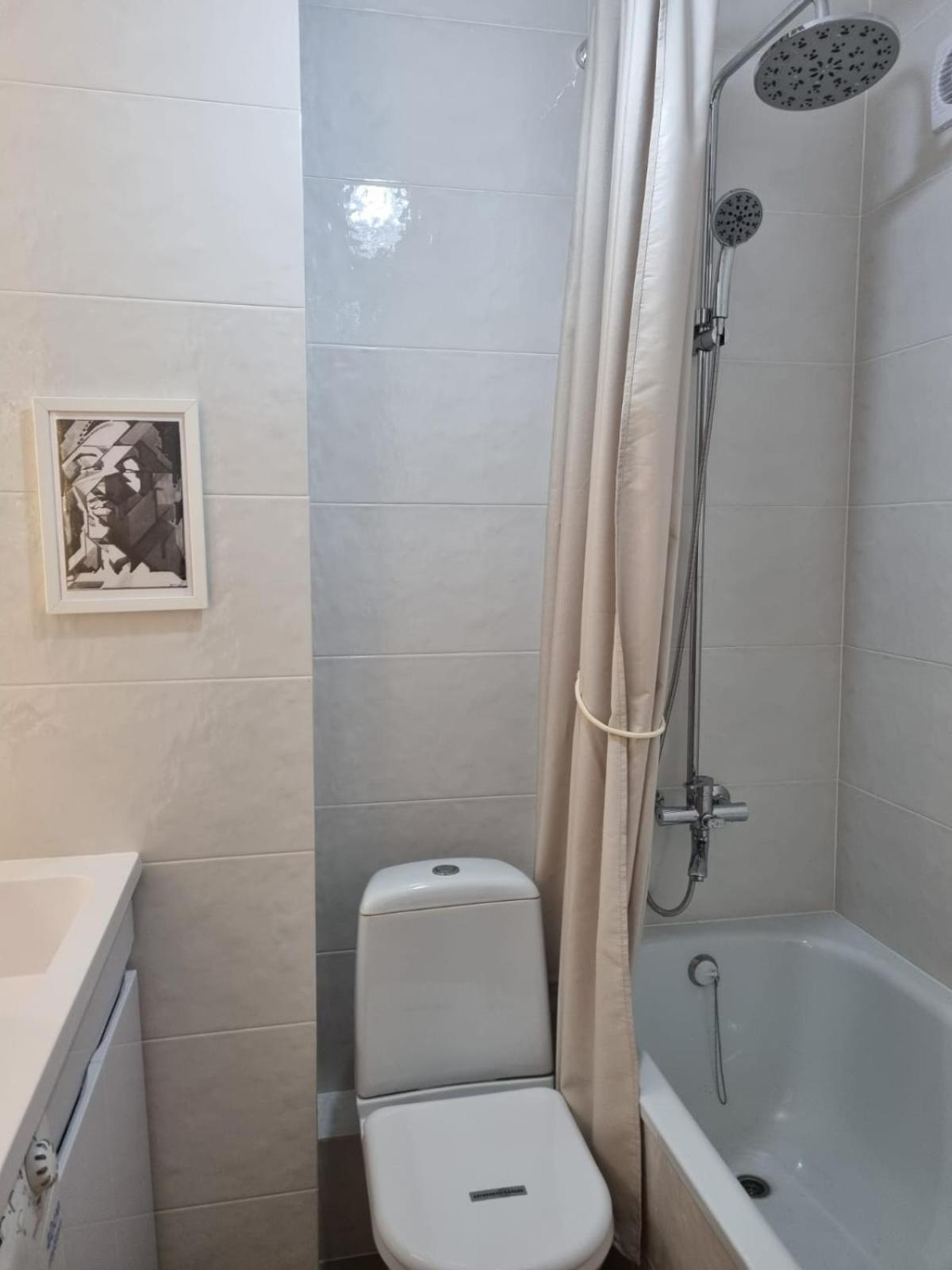красивая 2-комн в центре Apartment *